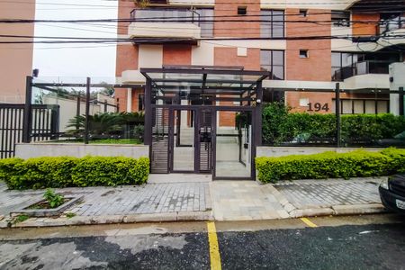 Apartamento à venda com 200m², 3 quartos e 3 vagasFachada