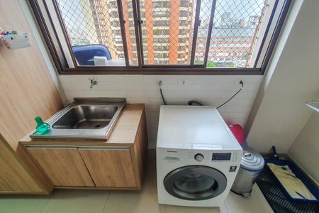 Apartamento à venda com 200m², 3 quartos e 3 vagasLavanderia