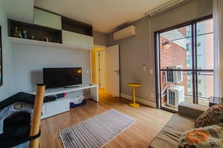 Apartamento à venda com 200m², 3 quartos e 3 vagasSuíte 2 /sala privativa