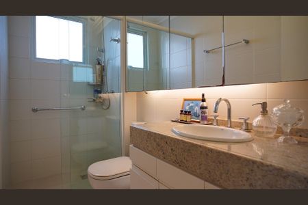 Apartamento para alugar com 107m², 3 quartos e 2 vagasBanheiro corredor