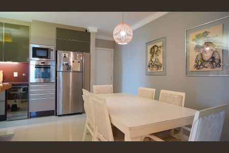 Apartamento para alugar com 107m², 3 quartos e 2 vagasCozinha