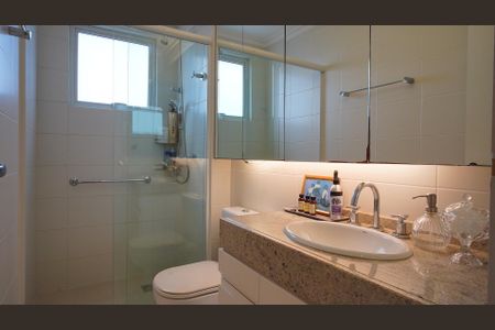 Apartamento para alugar com 107m², 3 quartos e 2 vagasBanheiro corredor