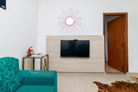 Casa à venda com 434m², 2 quartos e 5 vagas Casa à venda com 434m², 2 quartos e 5 vagasSala