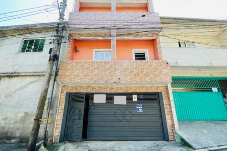 Casa para alugar com 35m², 2 quartos e 1 vaga Casa para alugar com 35m², 2 quartos e 1 vagaFachada