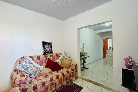 Casa para alugar com 35m², 2 quartos e 1 vaga Casa para alugar com 35m², 2 quartos e 1 vagaSala