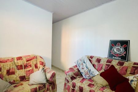 Casa para alugar com 35m², 2 quartos e 1 vaga Casa para alugar com 35m², 2 quartos e 1 vagaSala