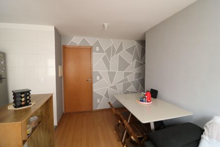 Apartamento para alugar com 45m², 2 quartos e 1 vagaSala