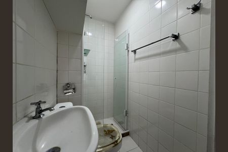 Apartamento para alugar com 96m², 3 quartos e 3 vagas Apartamento para alugar com 96m², 3 quartos e 3 vagasCozinha e Área de Serviço - Banheiro