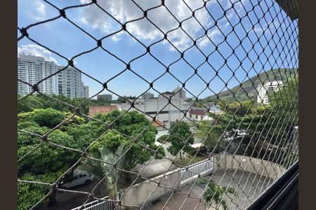 Apartamento para alugar com 96m², 3 quartos e 3 vagas Apartamento para alugar com 96m², 3 quartos e 3 vagasVaranda