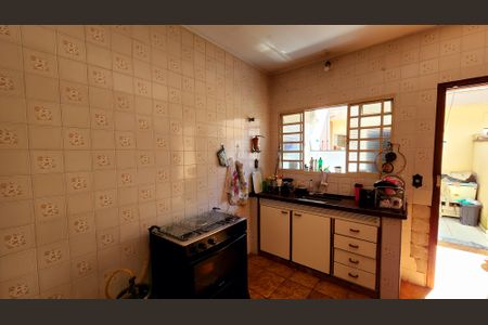 Casa à venda com 120m², 4 quartos e 5 vagas Casa à venda com 120m², 4 quartos e 5 vagasCozinha