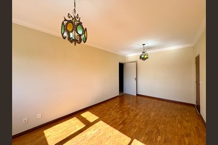 Apartamento à venda com 110m², 3 quartos e 1 vaga Apartamento à venda com 110m², 3 quartos e 1 vagaSala