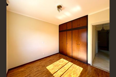 Apartamento à venda com 110m², 3 quartos e 1 vaga Apartamento à venda com 110m², 3 quartos e 1 vagaQuarto 2