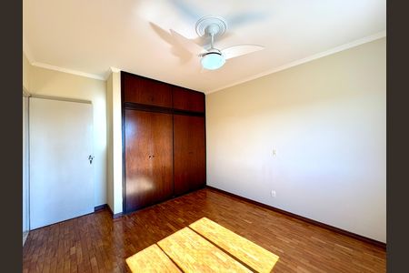 Apartamento à venda com 110m², 3 quartos e 1 vaga Apartamento à venda com 110m², 3 quartos e 1 vagaQuarto 1