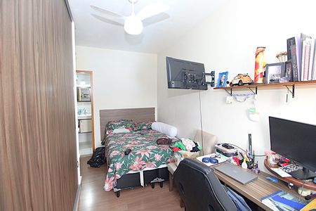 Apartamento para alugar com 66m², 2 quartos e 1 vagaSuíte