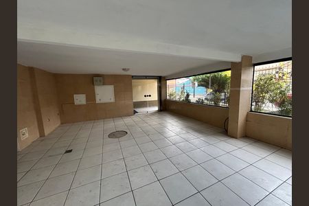 Apartamento para alugar com 66m², 2 quartos e 1 vagaÁrea comum - Salão de festas