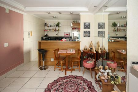 Apartamento à venda com 55m², 2 quartos e 1 vaga Apartamento à venda com 55m², 2 quartos e 1 vagaSala de jantar