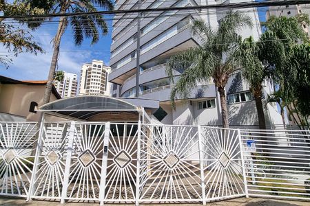 Apartamento à venda com 420m², 4 quartos e 6 vagas Apartamento à venda com 420m², 4 quartos e 6 vagasFachada