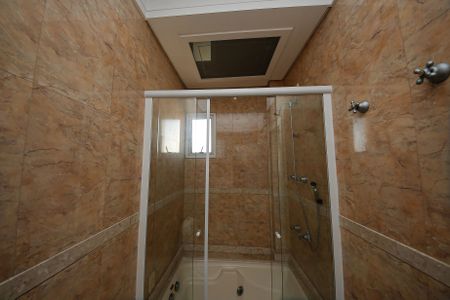 Apartamento à venda com 420m², 4 quartos e 6 vagas Apartamento à venda com 420m², 4 quartos e 6 vagasSuíte 3 Banheiro