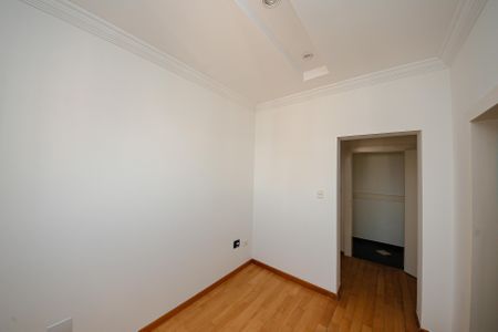 Apartamento à venda com 420m², 4 quartos e 6 vagas Apartamento à venda com 420m², 4 quartos e 6 vagasSuíte 2