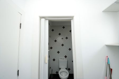 Apartamento à venda com 420m², 4 quartos e 6 vagas Apartamento à venda com 420m², 4 quartos e 6 vagasQuarto de Serviço