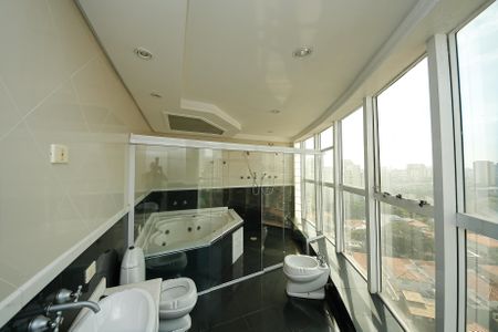 Apartamento à venda com 420m², 4 quartos e 6 vagas Apartamento à venda com 420m², 4 quartos e 6 vagasSuíte 4 Banheiro