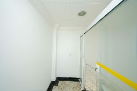 Apartamento à venda com 420m², 4 quartos e 6 vagas Apartamento à venda com 420m², 4 quartos e 6 vagasHall Suítes