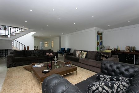 Casa à venda com 625m², 3 quartos e 4 vagasSala