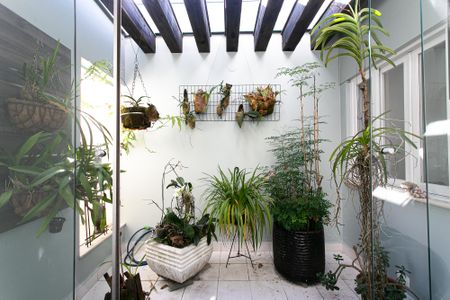 Casa à venda com 625m², 3 quartos e 4 vagasCorredor das Suítes