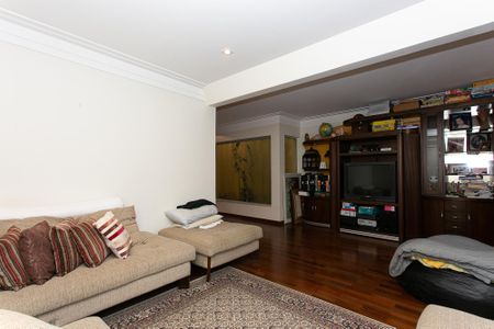 Casa à venda com 625m², 3 quartos e 4 vagasSuíte 2