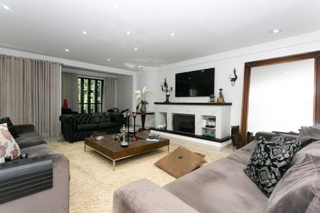 Casa à venda com 625m², 3 quartos e 4 vagasSala