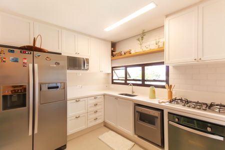 Apartamento à venda com 137m², 3 quartos e 3 vagas Apartamento à venda com 137m², 3 quartos e 3 vagasCozinha