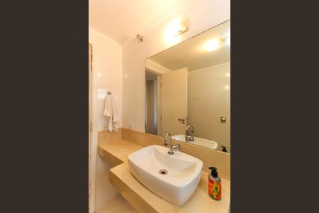 Apartamento à venda com 137m², 3 quartos e 3 vagas Apartamento à venda com 137m², 3 quartos e 3 vagasBanheiro da Suíte