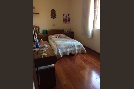 Casa à venda com 280m², 4 quartos e 8 vagas