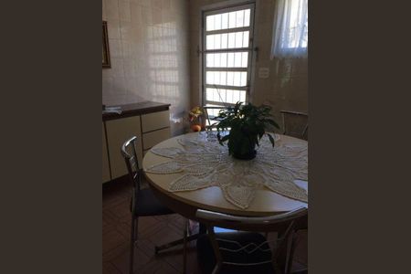 Casa à venda com 280m², 4 quartos e 8 vagas