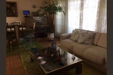 Casa à venda com 280m², 4 quartos e 8 vagas