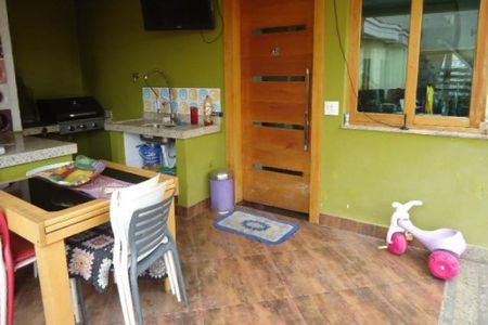 Casa à venda com 200m², 3 quartos e 5 vagas