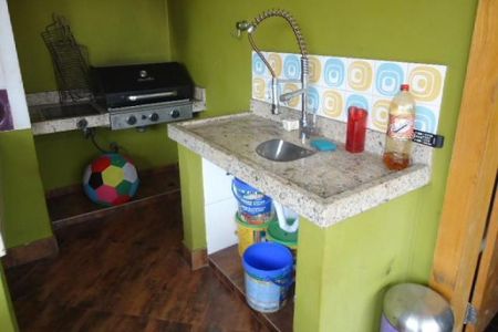 Casa à venda com 200m², 3 quartos e 5 vagas