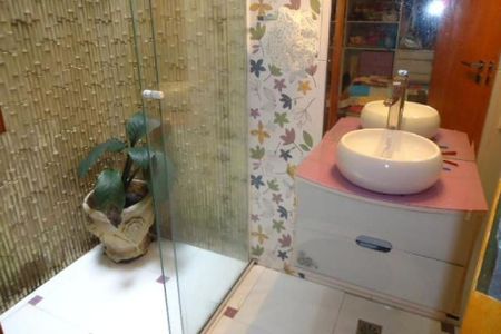 Casa à venda com 200m², 3 quartos e 5 vagas