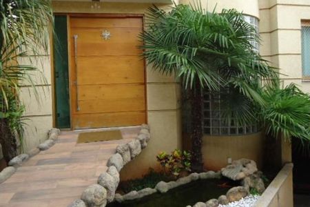 Casa à venda com 200m², 3 quartos e 5 vagas