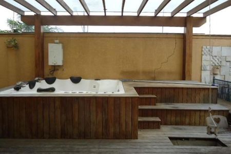 Casa à venda com 200m², 3 quartos e 5 vagas