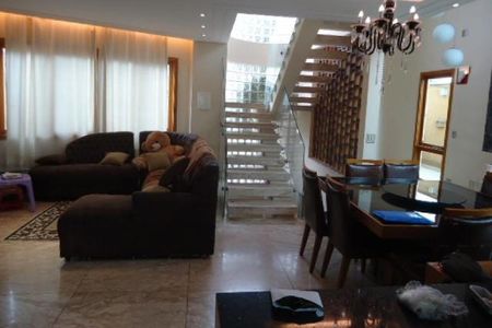 Casa à venda com 200m², 3 quartos e 5 vagas