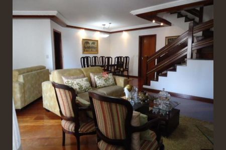 Apartamento à venda com 302m², 4 quartos e 4 vagas