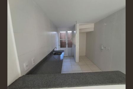 Casa à venda com 103m², 3 quartos e 2 vagas