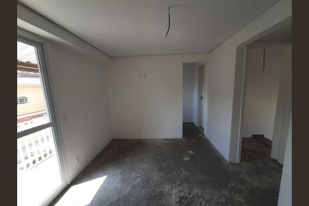 Casa à venda com 103m², 3 quartos e 2 vagas