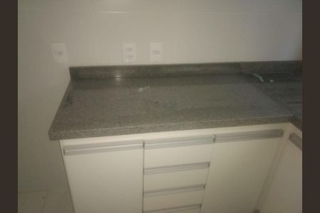 Casa à venda com 103m², 3 quartos e 2 vagas