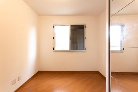 Apartamento à venda com 87m², 3 quartos e 2 vagasQuarto 2
