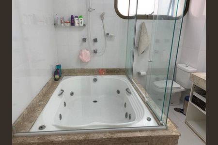 Apartamento à venda com 215m², 3 quartos e 4 vagas