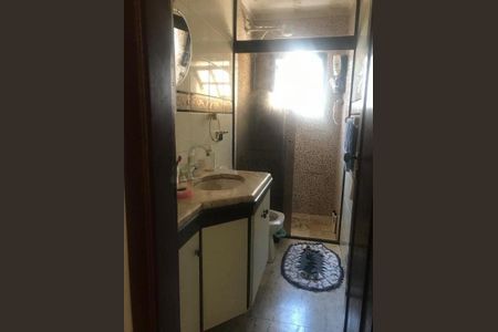 Casa à venda com 260m², 3 quartos e 5 vagas