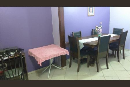 Casa à venda com 180m², 4 quartos e 2 vagas