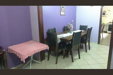 Casa à venda com 180m², 4 quartos e 2 vagas